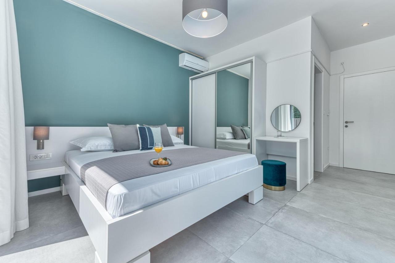 Villa Oasis - Your Luxury Home Away From Home Celopeci Bagian luar foto